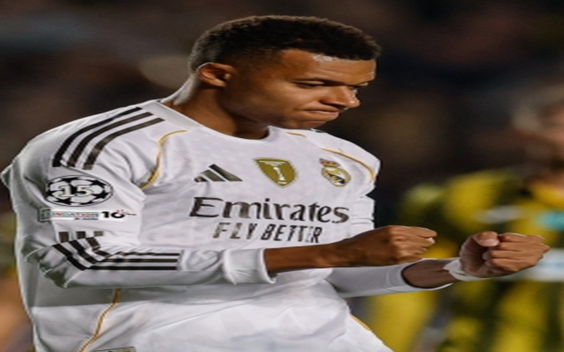 تصريح ألونسو يزيد الغموض حول عودة مبابي للسوبر